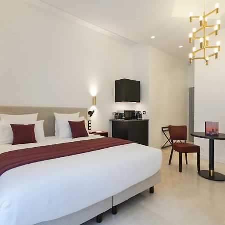 Vestay Montaigne Paris Extérieur photo