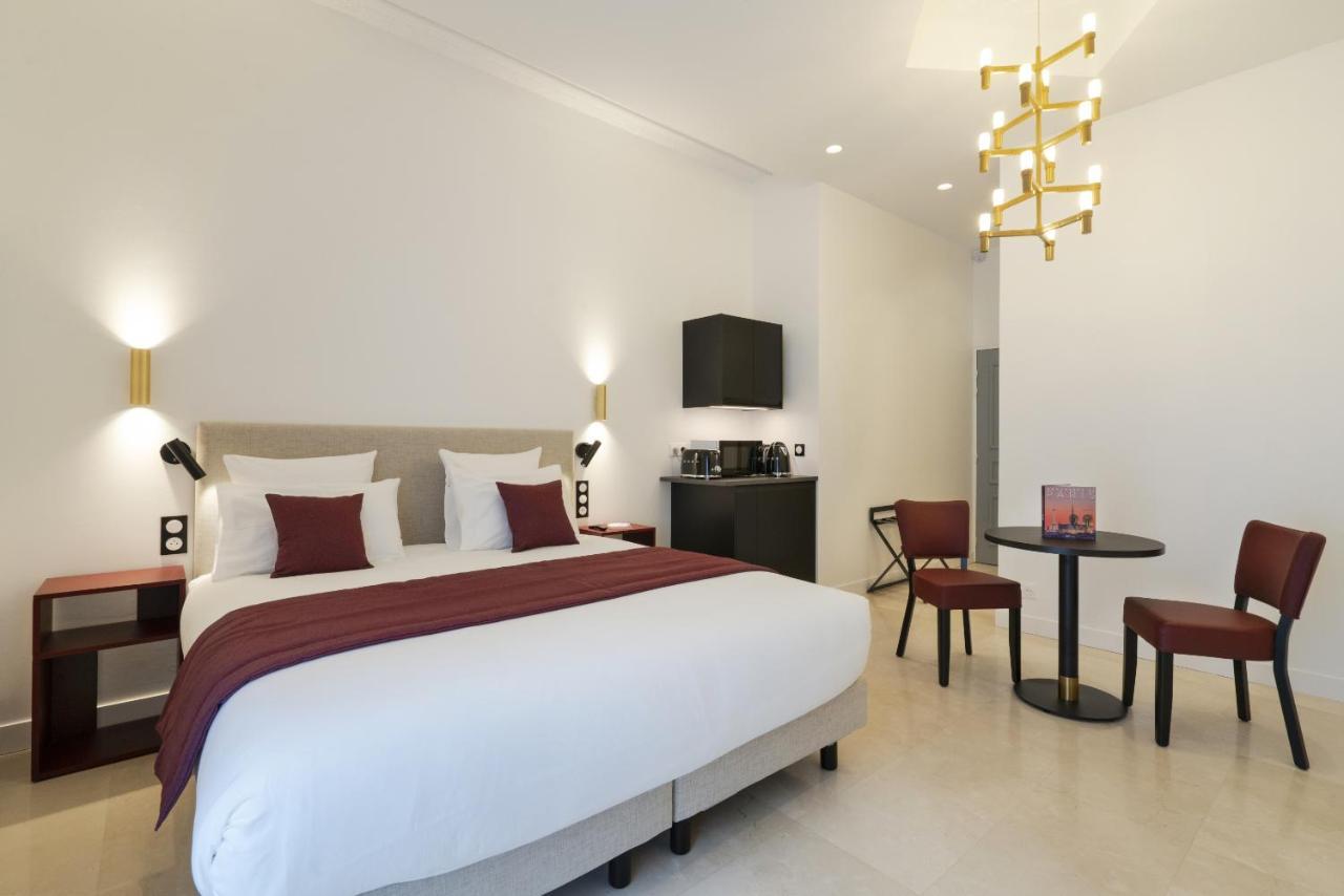 Vestay Montaigne Paris Extérieur photo